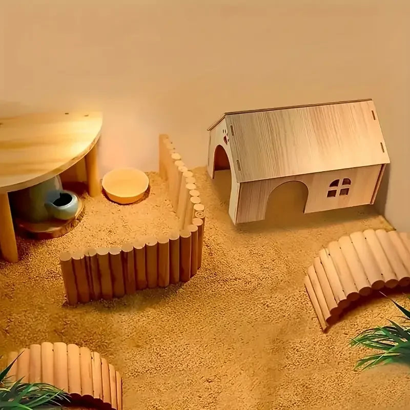 Best-selling oversized wooden guinea pig and small animal hiding spots - Totoro wooden nest, wooden house, devil squirrel house