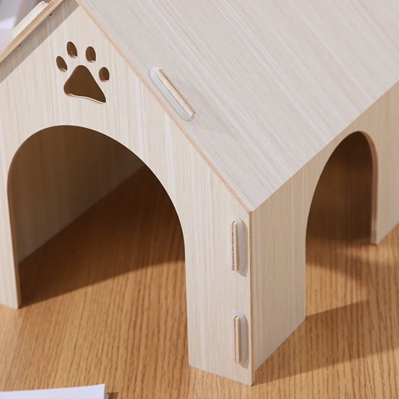 Best-selling oversized wooden guinea pig and small animal hiding spots - Totoro wooden nest, wooden house, devil squirrel house